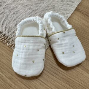 Blanc doré - Chaussons bébé doublés en polaire de coton biologique
