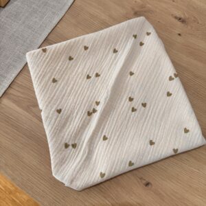 Grand lange bébé motif jolis cœurs