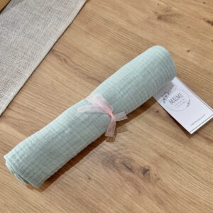 Grand lange bébé uni vert eucalyptus